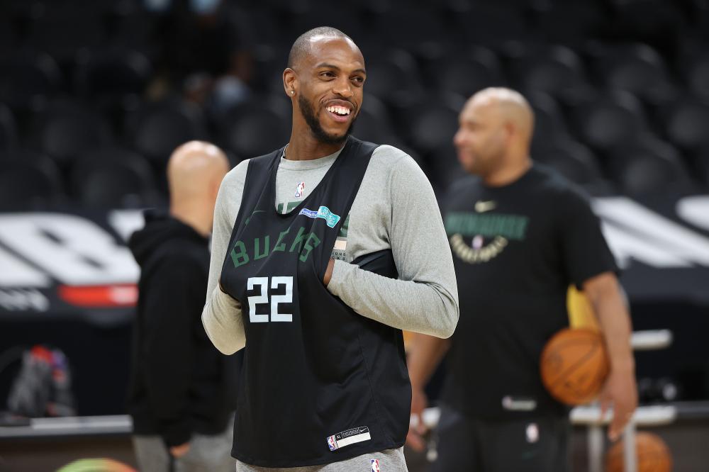 关于密尔沃基雄鹿迎欧冠关键赛,窗口期造点机会,信心回归,高层口径保持一致的信息 关于密尔沃基雄鹿迎欧冠关键赛,窗口期造点机会,信心回归,高层口径保持一致的信息