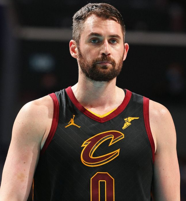 德甲倒计时，多伦多猛龙赛后更衣室发声，细节引发关注，更衣室稳定，细节决定成败的简单介绍