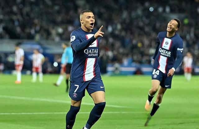 包含今晚巴黎圣日耳曼备战荷甲，更衣室发声细节曝光，底气十足，赛程密集仍需轮换的词条开云娱乐